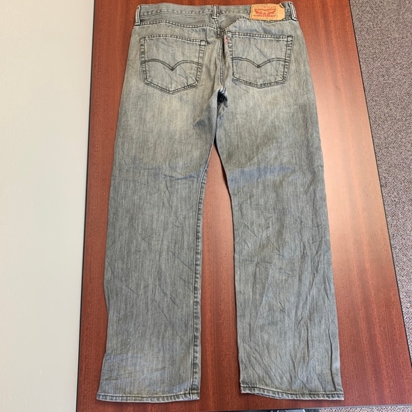 Levi's 501 Jeans - Picture 3 of 4